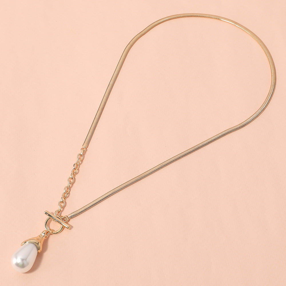 SECRET BOX_Pearl Toggle Pendant Necklace