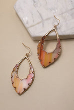 Load image into Gallery viewer, FAUX SHELL FILIGREE BACK OVAL DROP EARRINGS
