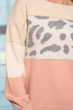 Load image into Gallery viewer, COLORBLOCK ANIMAL PRINT PULLOVER SWEATER
