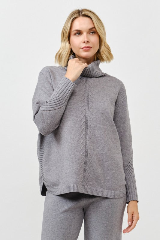 Cielo Turtle Neck Loose Pullover Sweater