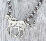 WESTERN METALLIC PEARL BEADED HORSE NECKLACE SET